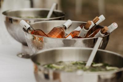 Miniature Location salle Valouse (Drôme) - Hameau de Valouse #18 Salle lumineuse avec tables et chaises en bois, grandes baies vitrées et plafond décoré de motifs végétaux.