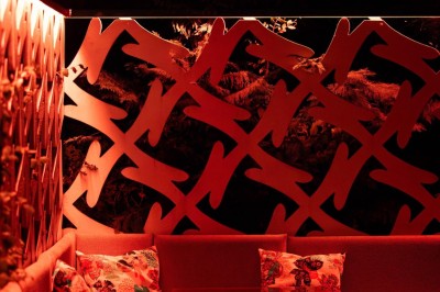 Miniature Location salle Uccle (Bruxelles-Capitale) - Kekko #10 Assortiment de plats variés sur une table, incluant légumes, tartines, salade et entrées colorées.