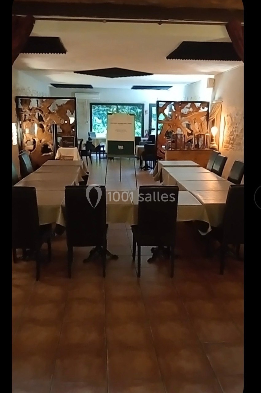 Location salle Rousset (Bouches-du-Rhône) - Déjeunez Sous l'Arbre  #2