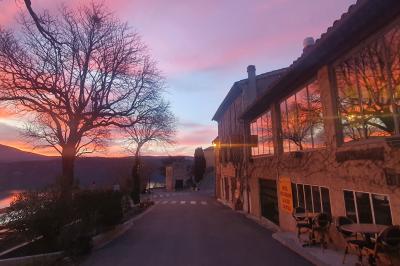 Auberge de Sainte Croix Auberge de Sainte Croix