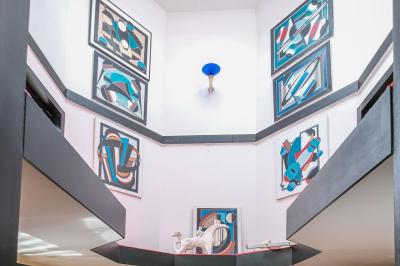 Miniature Location salle Gif-sur-Yvette (Essonne) - Villa Utopia #11 Maison contemporaine en cuivre avec grandes baies vitrées, terrasses et piscine, entourée de végétation.