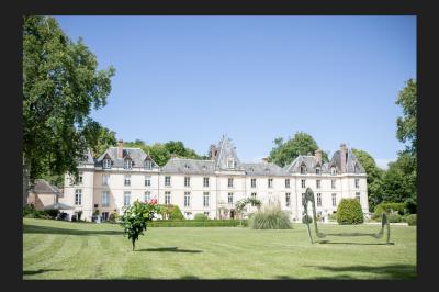 Le Château d’Aveny Le Château d’Aveny