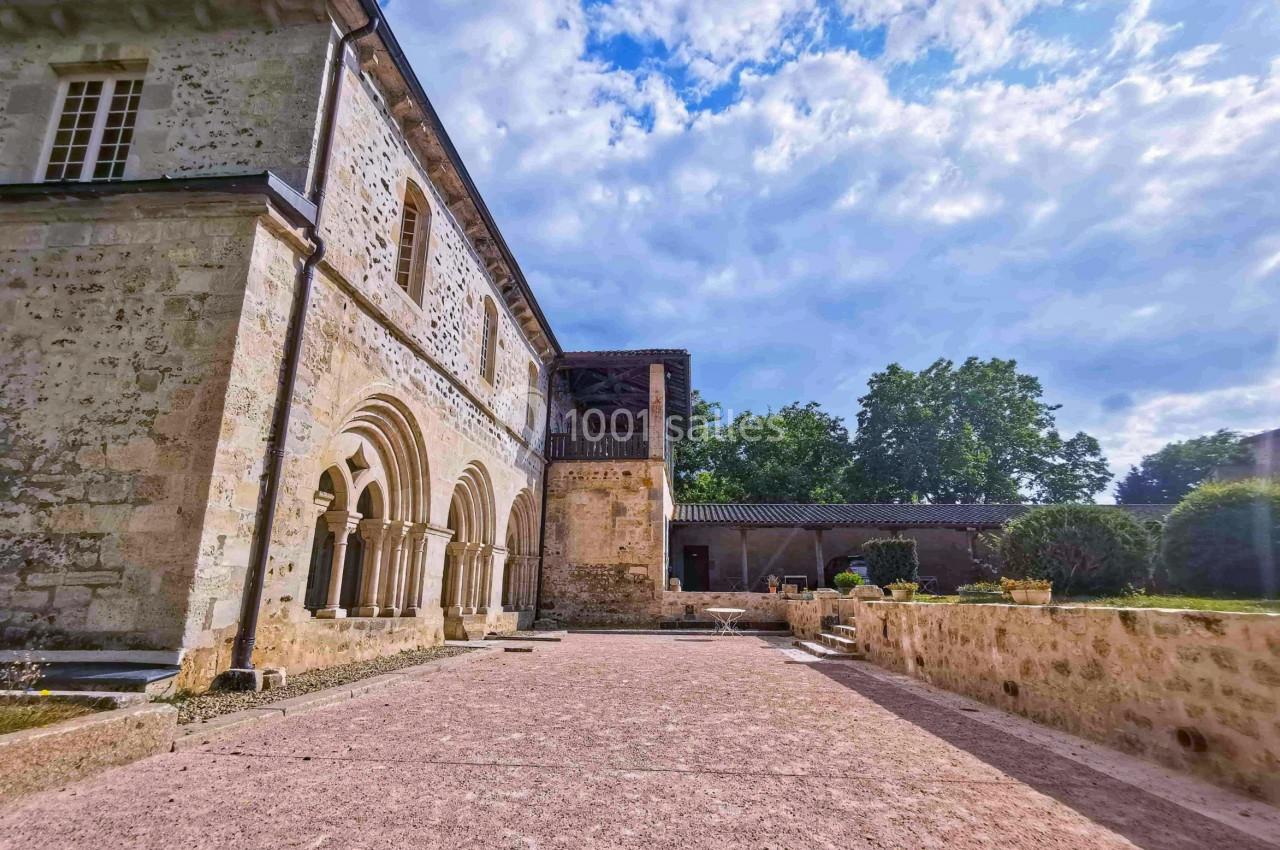 Location salle Saint-Didier-la-Forêt (Allier) - Abbaye de Saint Gilbert #7
