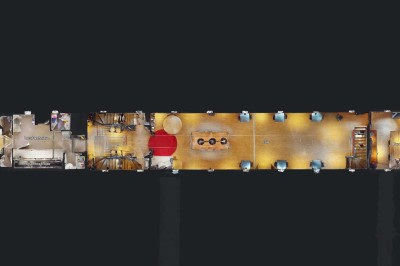 Miniature Location salle Tain-l'Hermitage (Drôme) - La Péniche #11 Terrasse ensoleillée avec tables et chaises pliantes roses sous de grands parasols, entourée de plantes vertes.