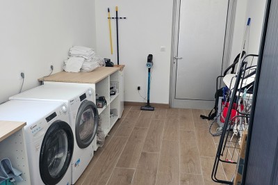 Miniature Location salle Salies-du-Salat (Haute-Garonne) - La Villa Milady #13 Façade d'un bâtiment moderne avec toit en tuiles rouges, balcons en fer forgé et enseigne ’La Villa Milady’.