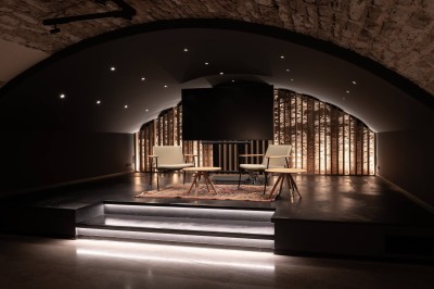 Plan d’un espace avec une salle principale nommée ’La Voûte’, une verrière et un espace ’Le Dégustoire’.