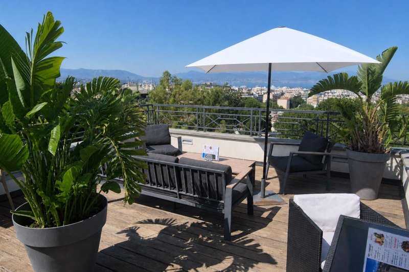 Rooftop du Best Western Hôtel Journel Antibes - photo 4