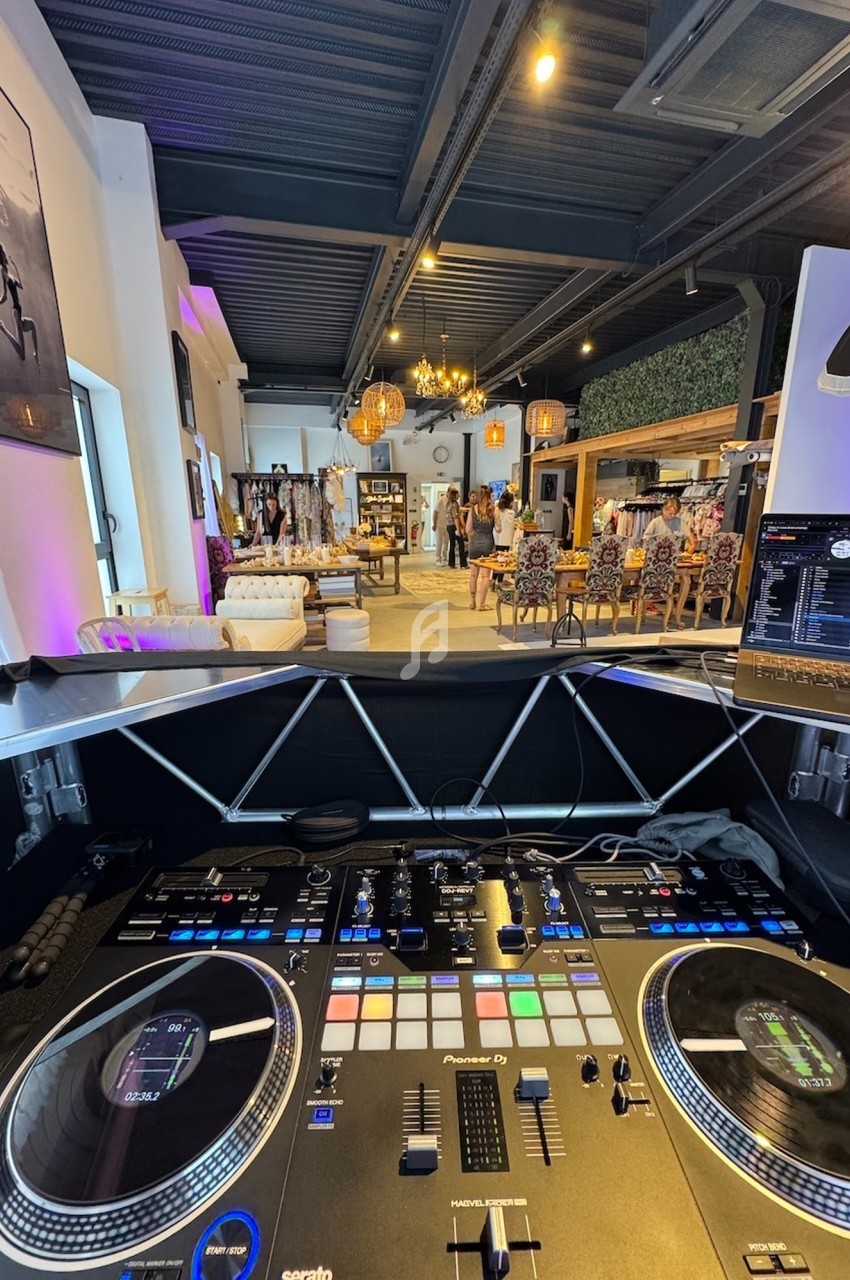 DJ Paris 8 (Paris) - Elias B  #13