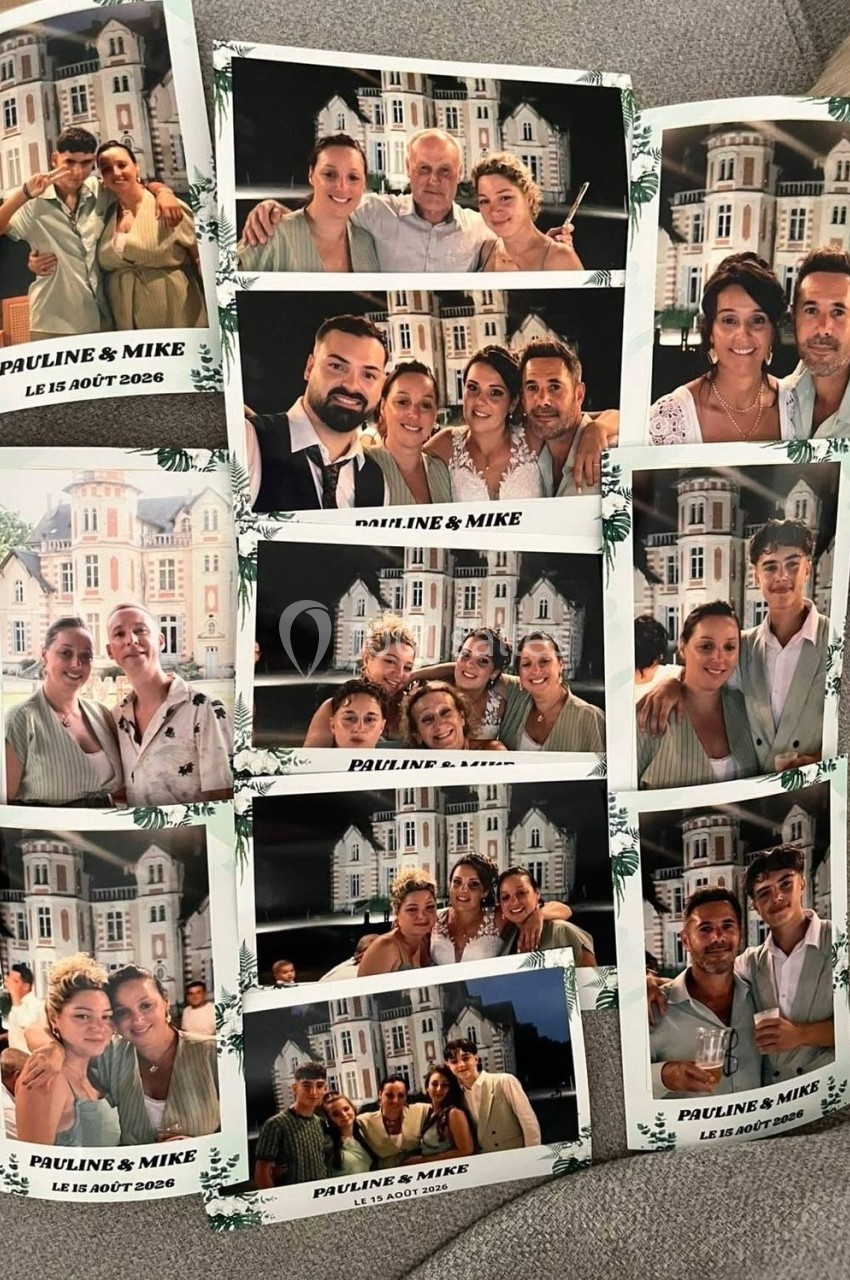 Photos de groupe prises lors d'un mariage devant un décor de château, avec des invités souriants.