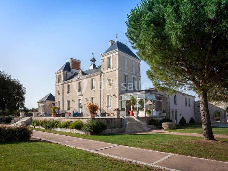 Location salle Le Gué-de-Velluire (Vendée) - Château de la Sebrandière #2