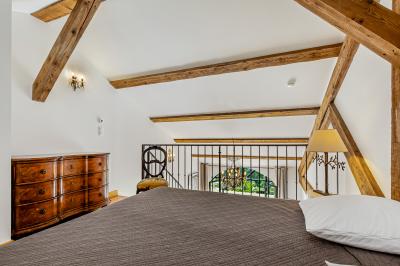 Miniature Location salle Servian (Hérault) - Château Hermitage de Combas #60 Plan illustré du domaine Château Hermitage de Combas avec localisation des bâtiments, parkings et espaces extérieurs.