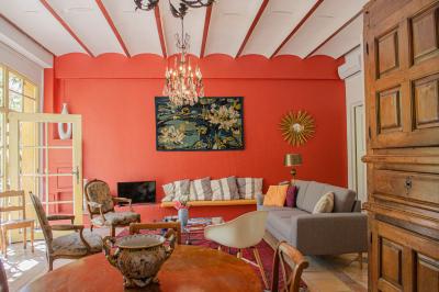 Miniature Location salle Servian (Hérault) - Château Hermitage de Combas #91 Plan illustré du domaine Château Hermitage de Combas avec localisation des bâtiments, parkings et espaces extérieurs.