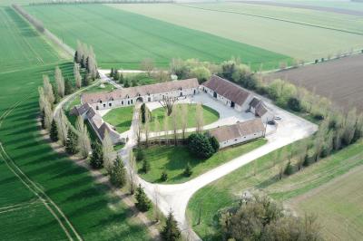 Domaine du Grand Villegomblain - photo 1