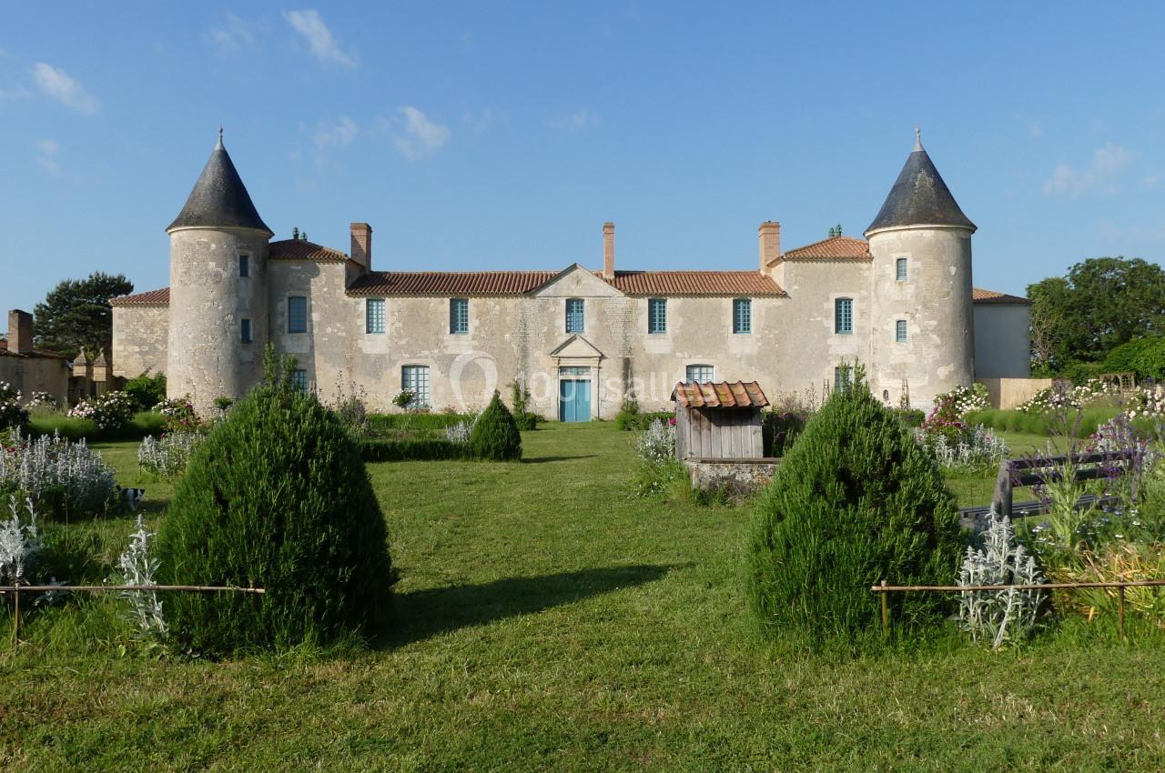 Location salle Sainte-Gemme-la-Plaine (Vendée) - Château de la Chevallerie #1