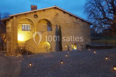 Dîner extérieur, dans la cour principale