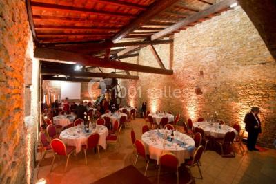 Dîner extérieur, dans la cour principale