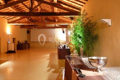 Dîner extérieur, dans la cour principale